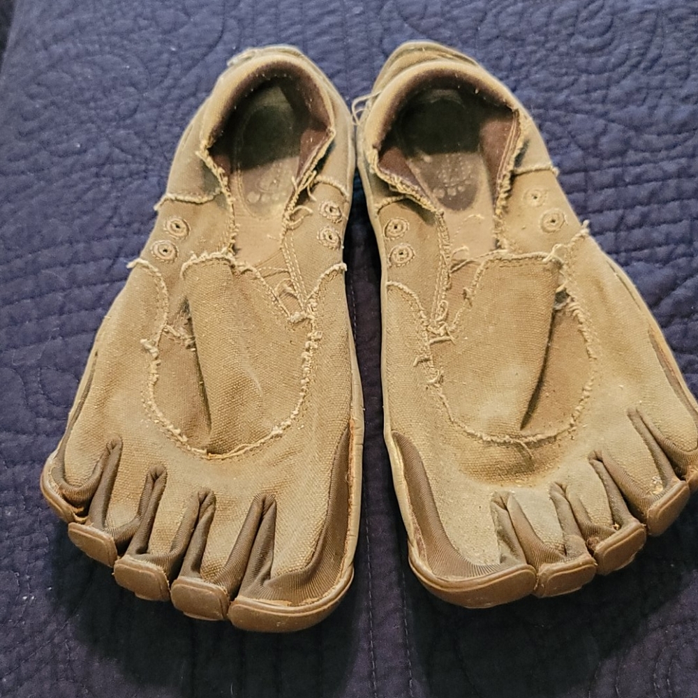 Futglove toe shoes